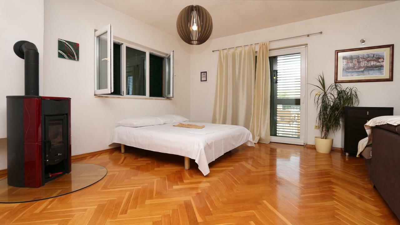 House Lipo Hotel Makarska Kültér fotó