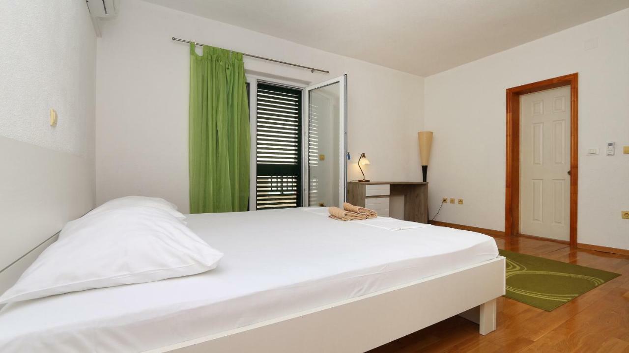 House Lipo Hotel Makarska Kültér fotó